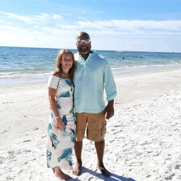 Meet your Posher, Kathi - Picture 2 of 2